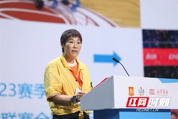 儿童如何在游戏中学习篮球技术_0